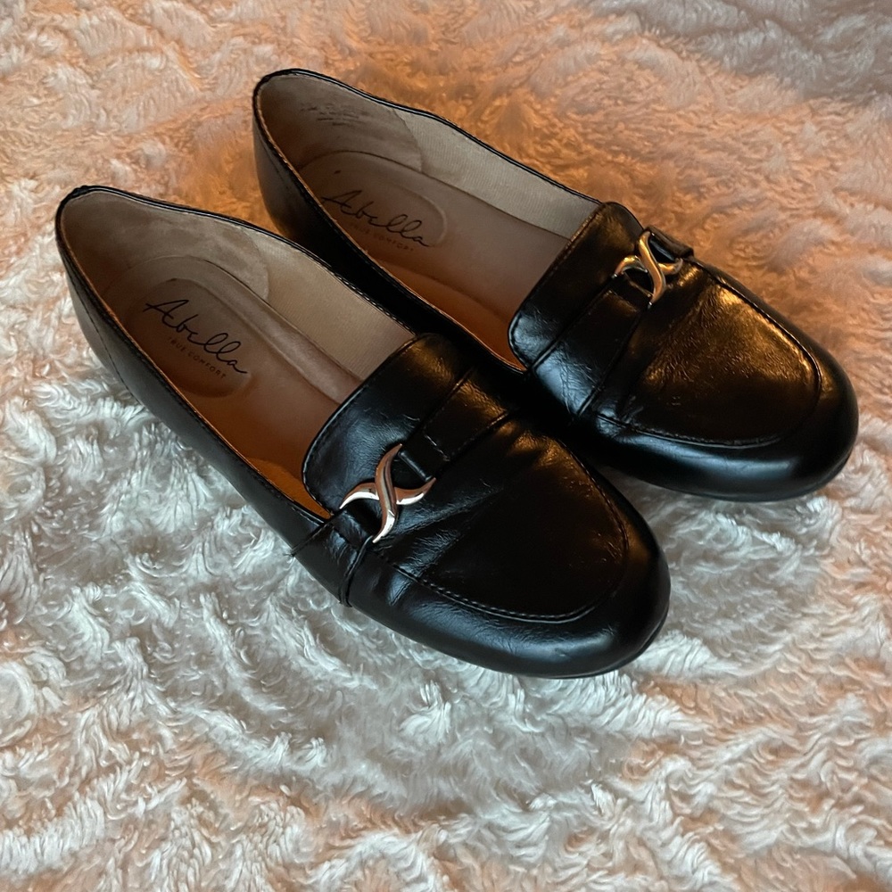 Abella Black Loafers 👞